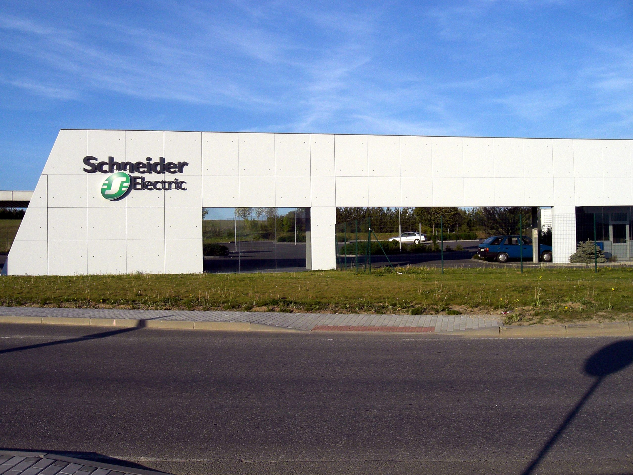 Empleos en Schneider Electric: Potencia tu carrera en la industria energética.